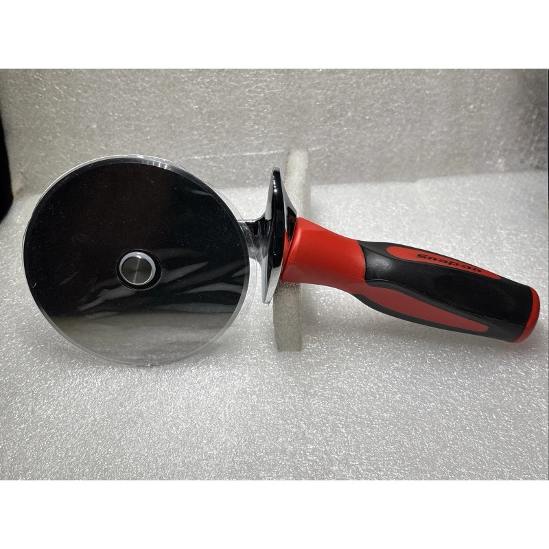 Snap-on New Snap-on Tools Instinct Handle Inspired Pizza Cutter