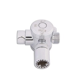 Multifunktionsanschluss für Duschen mit "Water Powered" Vorrichtungen