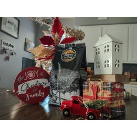 Tesoros Del Pais El Salvador Fresh Light Roast Whole Bean Coffee. 1 Kilogram (35 Ounce) Bag. High Altitude, Single Origin, Specialty Coffee. Benefits Real Talk Youth Impact Program