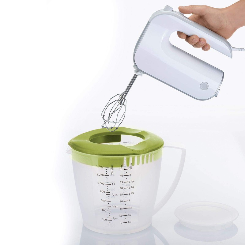 Westmark mixing cup with a splash guard, lid and spout,