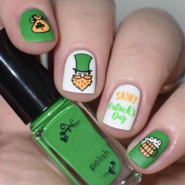 St. Patrick's Day Press on Nails Square Short 24Pcs Artificial Fake Nails with Green Clover Designs Glossy Full Cover Acrylic Shamrocks Square False Nails Glue Stick on Fingernails for Women Girls