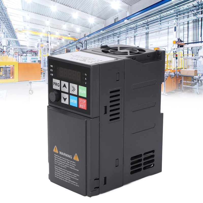 VFD Frequency Converter Digital Display 1.5KW 7A 220V Input Output