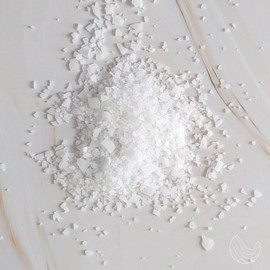 Pure Dead Sea Magnesium Flakes Clarity Soak – Relaxing & Replenishing 14oz Bath Soak – Infused with Infused with Natural Oils for Muscle Recovery & Skin Hydration Eucalyptus