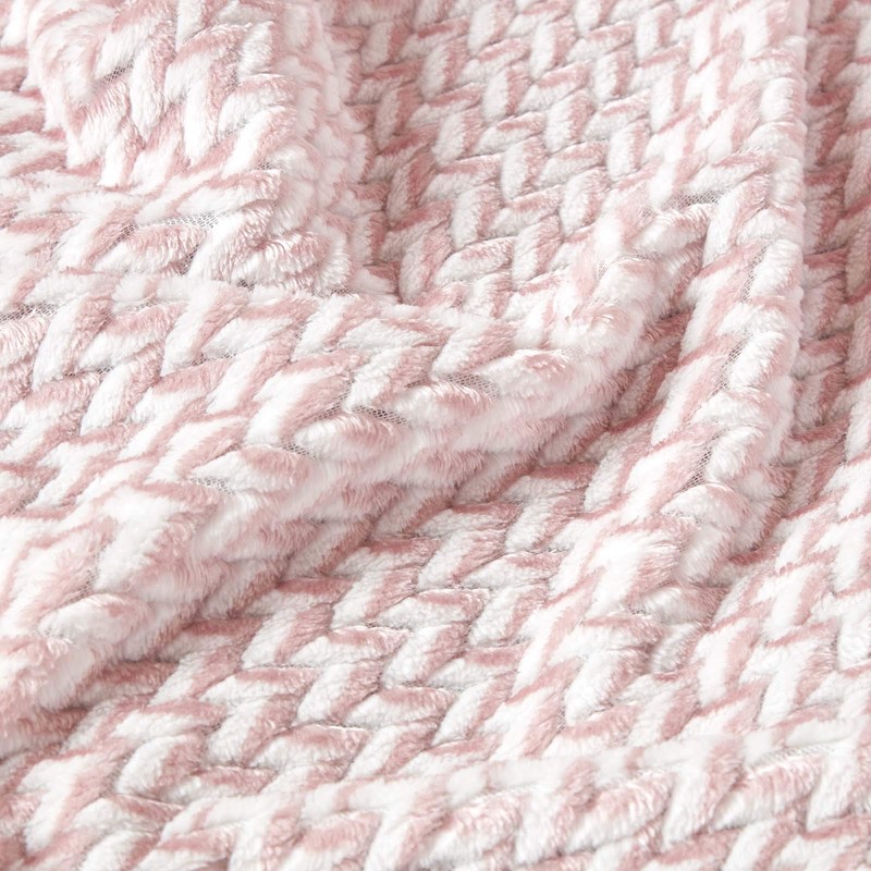 HOMESCAPES Pastel Pink Velvet Throw 130 x 160 cm Soft