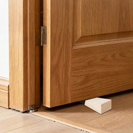 Happyyyami Set of 4 Wooden Triangular Blocks Door Wedge Multipurpose Wedges for Door and Window Installation with Smooth Surface to Protect Floors and Furniture Stable Triangular Wedges Wood Door Stoppers Multipurpose Spacers for Collision Prevention Bas