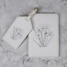 Azeeda ' Boquet of Daffodils' Passport Cover & Luggage Tag Travel Set (PA00030614)