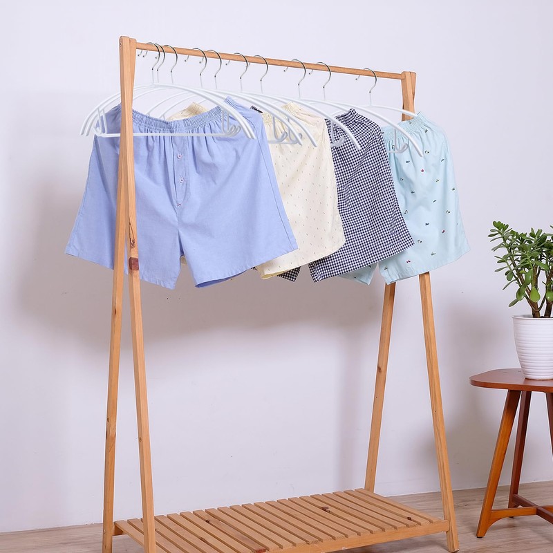Enjamyo 18 Pack Clothes Hangers, PVC Coating Sweater Hangers, 16.5