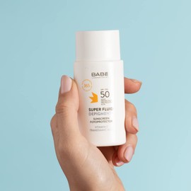 LABORATORIOS BABÉ Super Fluid Depigment + Fotoprotector LSF 50 | Sonnencreme für das Gesicht | Anti-Flecken-Gesichtscreme | wasserfest | für alle Hauttypen | Gegen Sonnenschaden und Lichtalterung |