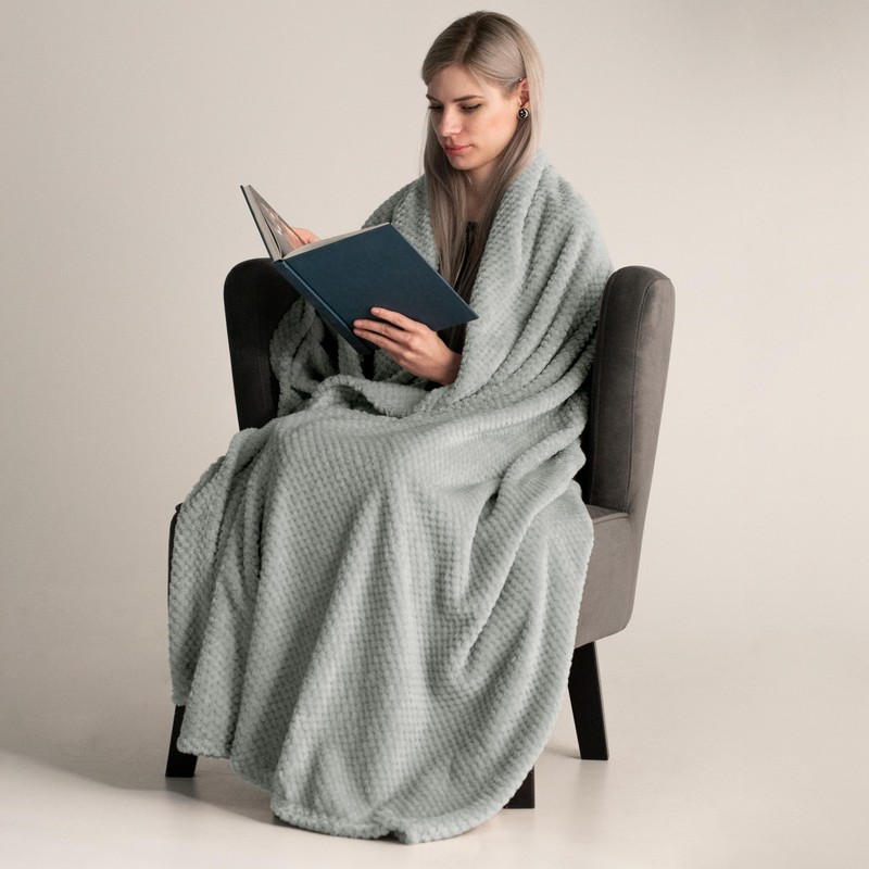 DecoKing Henry Cuddly Blanket, Soft, Fleece Microfibre Bedspread in Scandinavian