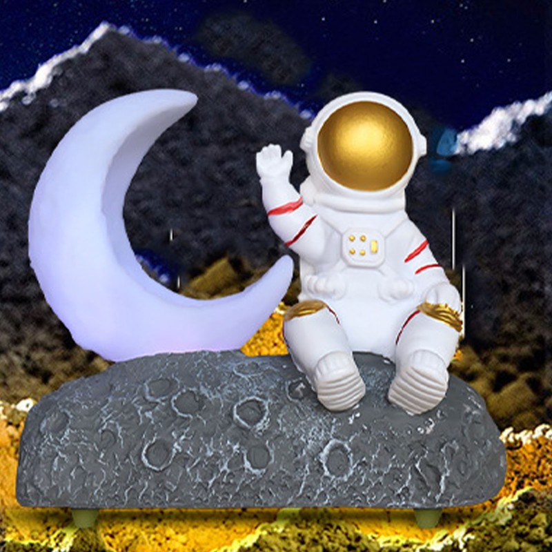 Wireless Bluetooth Speaker with LED Light Astronaut and Moon Shape