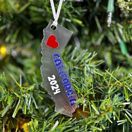2024 State-Shaped Christmas Ornament Acrylic with Heart Design – Perfect Holiday Decoration & Gift (California)