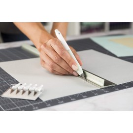 Cricut TrueControl Knife Kit - Precision Craft Knife for Art, Scrapbooking & DIY Projects - 5 Spare Blades - Mint