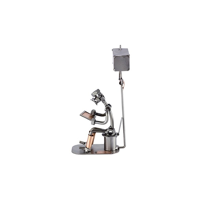 Steelman24 I Nuts and bolts sculpture Loo Man With Tablet