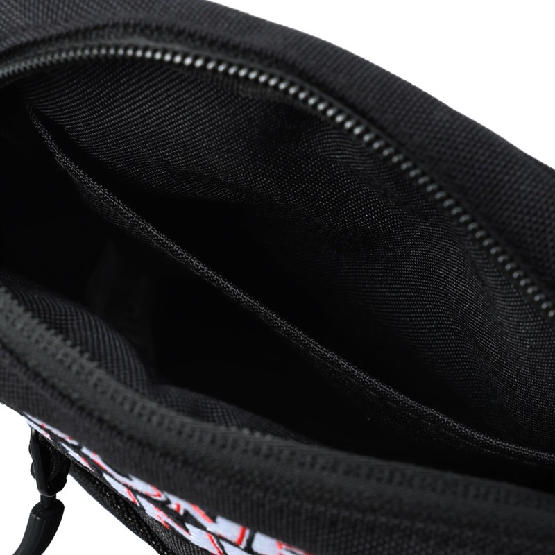 Shoulder bag with mesh pocket
