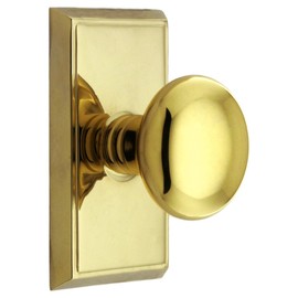 Providence Door Set with Round Brass Knobs Privacy in Polished Brass. Doorsets.