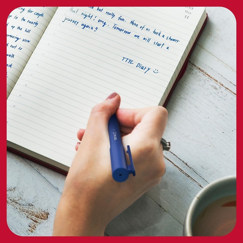 STAPLES TRU RED Gel Pen - Quick Dry, 0.7mm Point,