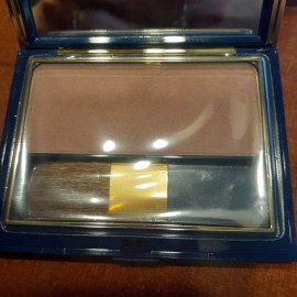 Alexandra de Markoff New Alexandra De Markoff Moisturizing Powder Blush Starlight #7354-18 .17oz.