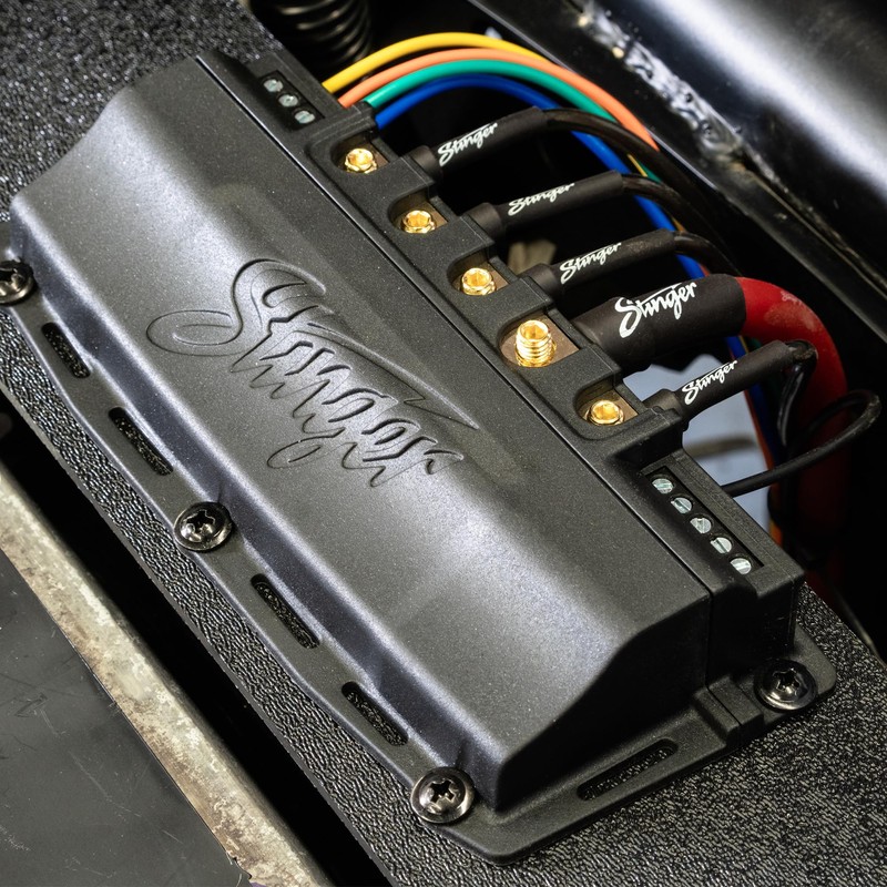 Stinger SPXSH440 SwitchHUB 4-Channel 100 Amp Solid-State High Current Relay