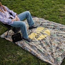 Slowtide - Wu-Tang Triumph Picnic Blanket - Water & Sand Resistant - Oversized Outdoor Blanket