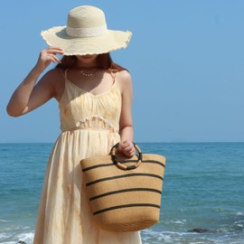 EVEOUT Straw Tote Bag for Women Summer Woven Beach Bag Straw Tote Handbag for Beach Vacation Holiday