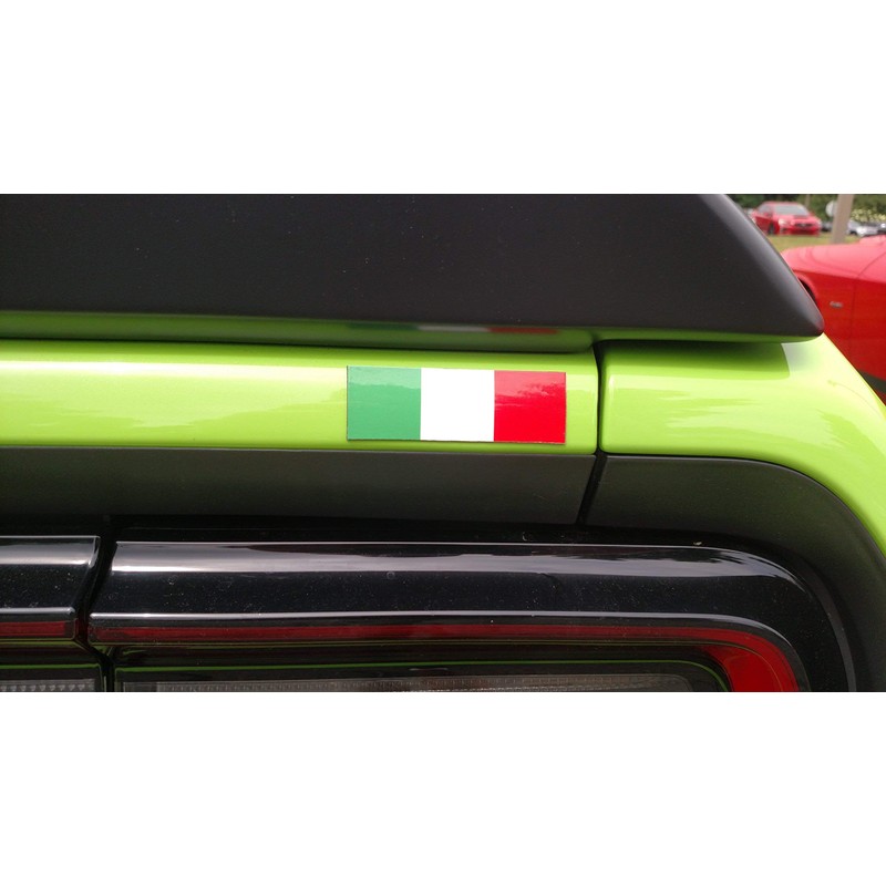 Cupeez for Cars Italian Flag Auto Accessory Magnet Badge Emblem