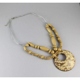 Lt Brown wood disc big chunky bead 16 long necklace beaded wooden lightweight R-4323