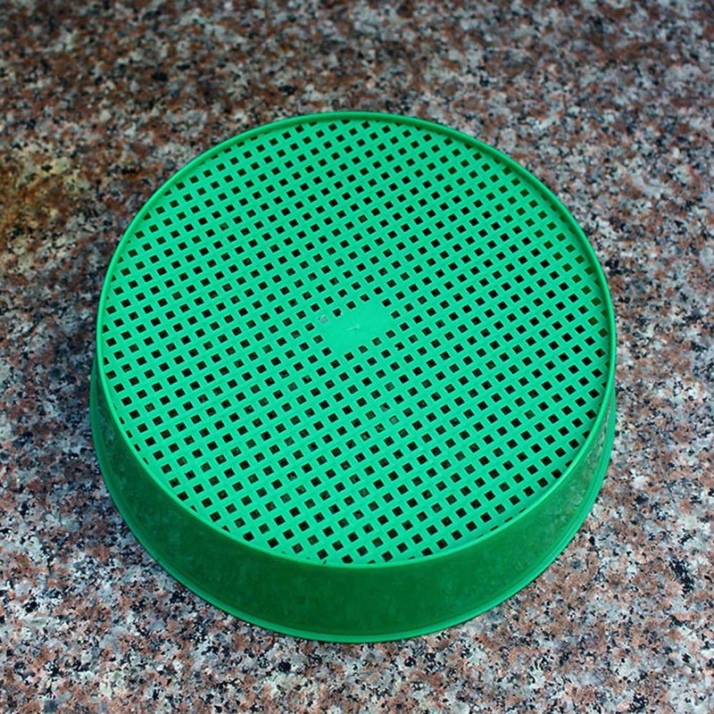 Calayu Plastic Garden Sieve, Earth Sieve Handheld Stone Sand Sieve