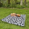 BundleBean Waterproof picnic blanket – Lightweight and compact beach mat,