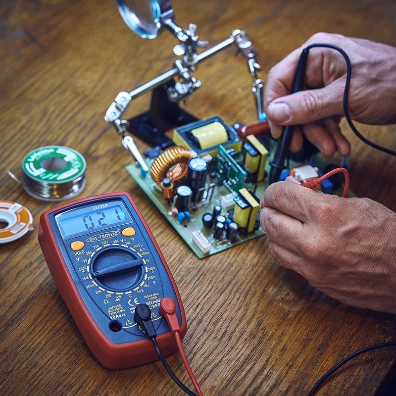 Digital Multimeter Voltmeter Voltage Tester Capacity Meter Temperature