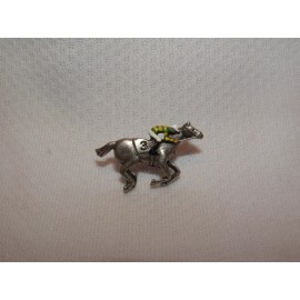 NEW ISTABRAQ UK HAND PAINTED HORSE RACING JOCKEY SILKS PIN GRAND NATIONAL