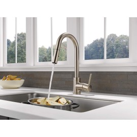 Peerless Precept Single-Handle Kitchen Sink Faucet with Pull Down Sprayer, Stainless P188152LF-SS