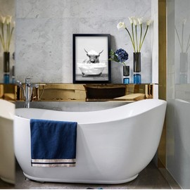 Funny Highland Cow Framed Wall Art in Bathtub,Black and White Canvas Cow in Bathroom Picture, Farmhouse Bathroom Decor,Humor Animals Bathroom Painting Canvas Rustic Style Artwork(12"x16", Framed)