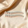 Uñas francesas cortas y cuadradas, uñas postizas azules con base