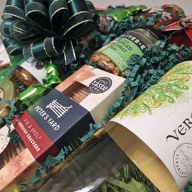 The Grande Food & Wine Hamper Gift – Luxury Hamper of Wine & Gourmet Food – Hamper Gift for Women, Men, Anniversary, Birthdays, Hampers for Couples