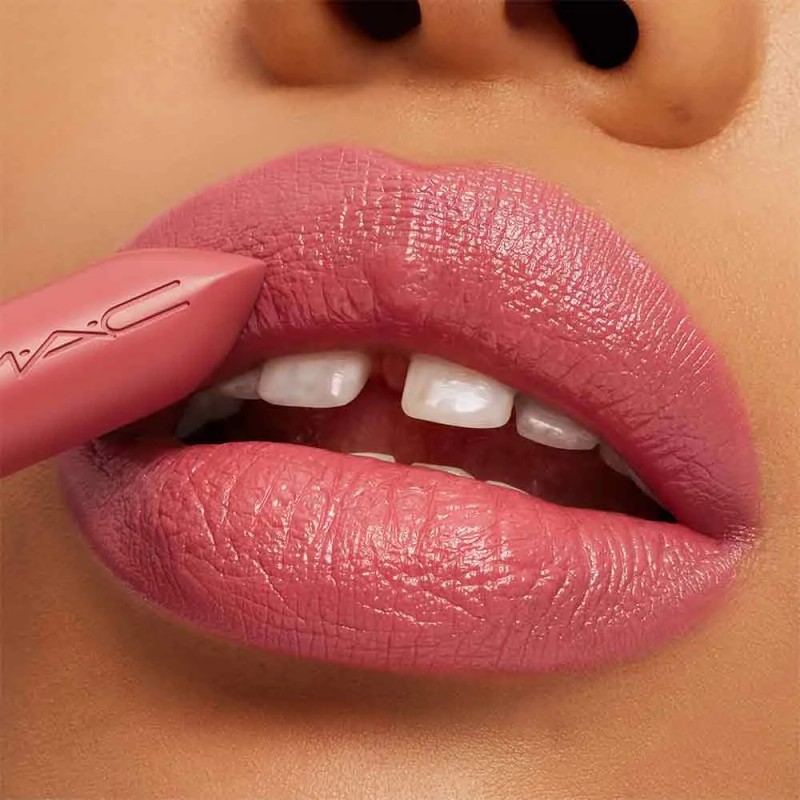 Labial Macximal Satinado Color Intenso Larga Duración Mac Brave Red