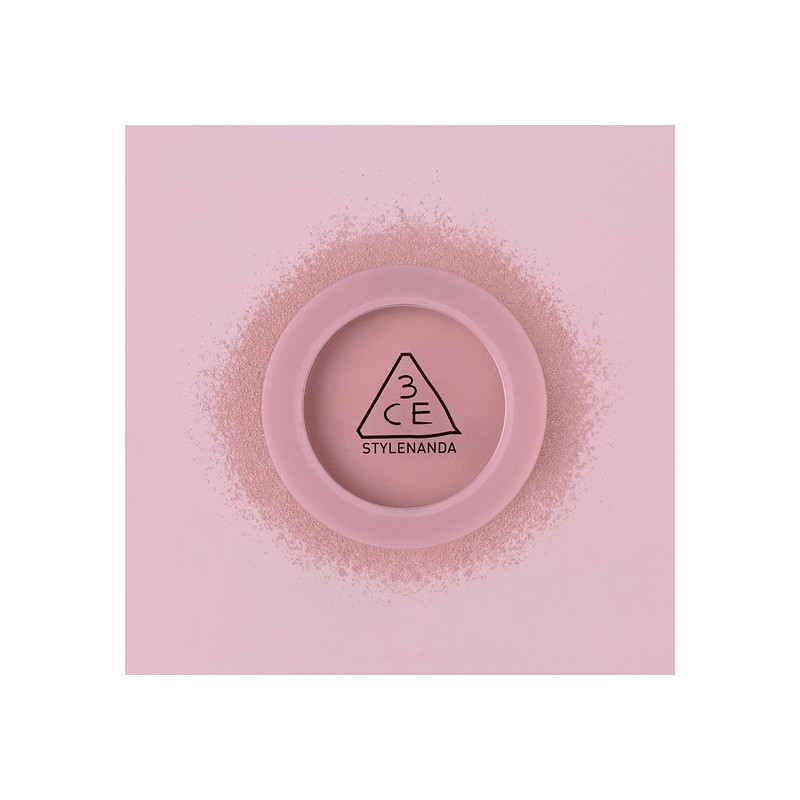 3CE Face Blush + Glow Multi-Use Brush - KINDA SHY