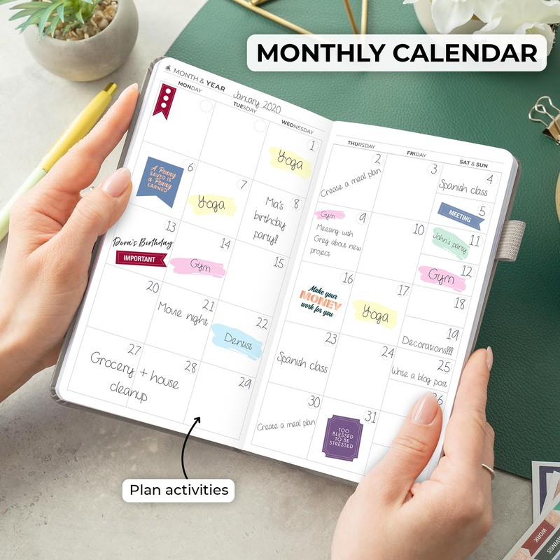 Clever Fox Pocket Planner Weekly – Undated Monthly Goal Planner