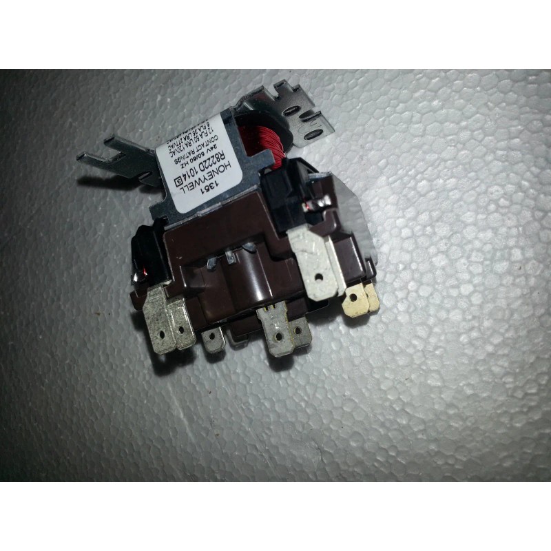Honeywell Outdoor Wood Furnace Boiler Relay HONEYWELL R8222D-1014 2 2e682