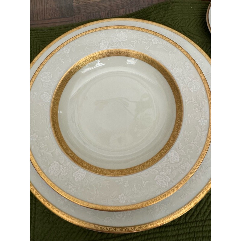Mikasa ANTIQUE LACE 5 Piece Place Setting L-5531 Brand NEW