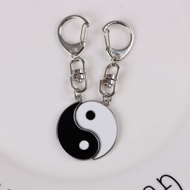 Matching Couples Gifts Keychains for Husband and Wife Yin Yang Keychain for Couple Gifts for Boyfriend and Girlfriend Anniversary Birthday Gifts for BFF Best Friends Besties