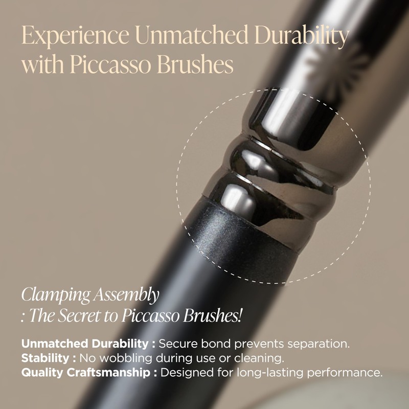 799 Edge Eyeliner Brush