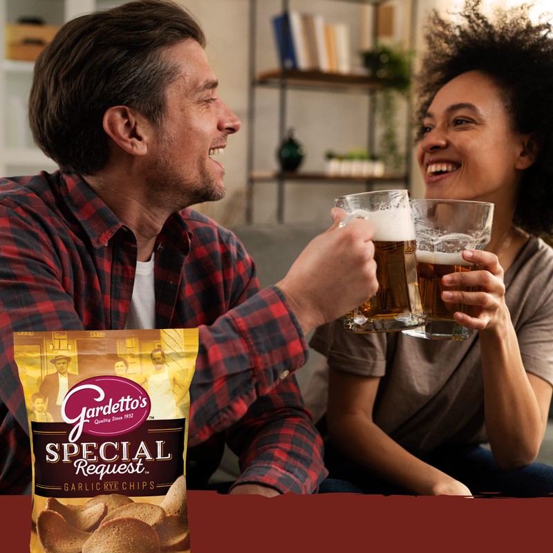 Gardetto's Special Request Garlic Rye Chips, Snack Bag, 8 oz
