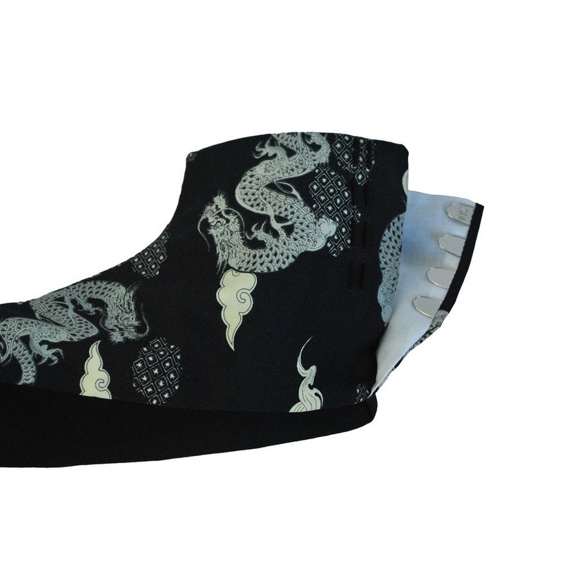 [武蔵野ユニフォーム]【サムライ足袋 ユニセックス 黒龍】 柄足袋 《091-kokuryuu》 (28.0)