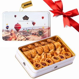 ?erez Pazar? Cerez Pazari Baklava Pastry 8.5oz, Baklava Gift Box with Rich Pistachios, Walnuts, Hazelnuts and Cashews, Halal Shatila Baklava, Traditional Turkish Arabic Dessert Gift Box, Sweet Food Gifts for Women