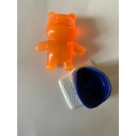 3 Muñecos Panditas Plak Figura Anaranjada Modelo Basketball (Usado)