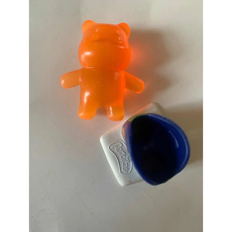 3 Muñecos Panditas Plak Figura Anaranjada Modelo Basketball (Usado)