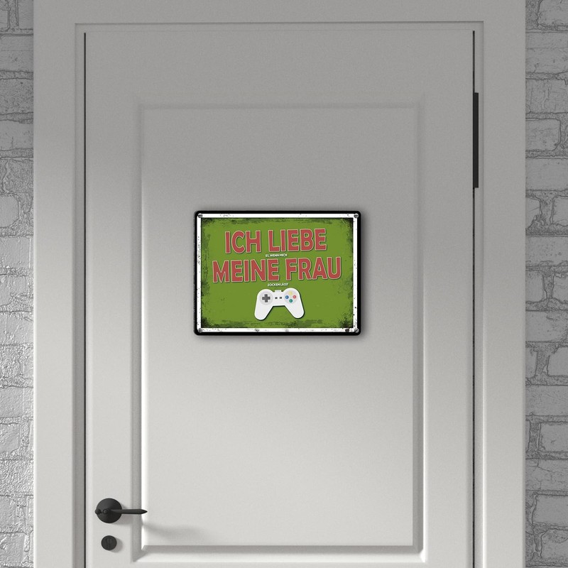 Metal Sign with Gamer Motif and Saying: Ich liebe es