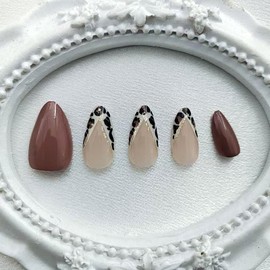 Almond Press on Nails Short Fake Nails with V Shape Leopard French Tip Designs Nude Brown Full Cover Glue on Nails Glossy False Nails Acrylic Nails Press ons for Women Girls 24 Pcs