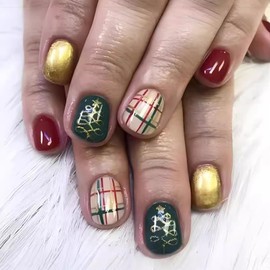Christmas Press on Nails Short Square Fake Nails - Cute Xmas Tree Plaid Designs, Glossy Red Green Gold Acrylic Full Cover Winter Glue on Artificial False Nails for Women and Girls