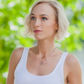 Kiokioa Butterfly Necklace Multi-color Crystal for Women Letter Initial Butterfly Pendant Necklace 26 Initial Necklace Jewelry Birthday Gift Butterfly Gifts (M)